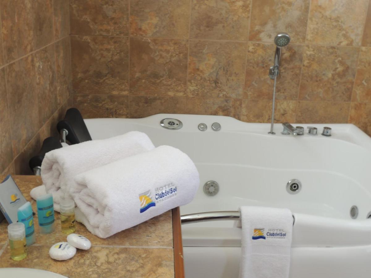 Hotel Club Del Sol Atacames Bagian luar foto