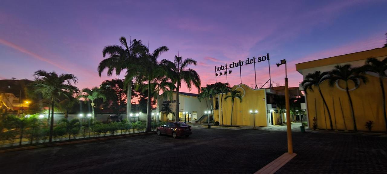 Hotel Club Del Sol Atacames Bagian luar foto