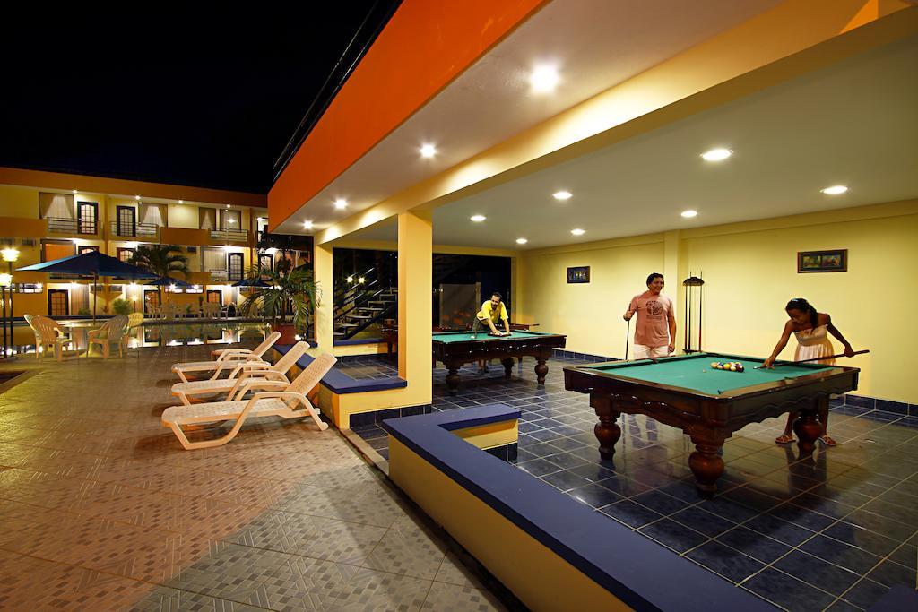 Hotel Club Del Sol Atacames Bagian luar foto