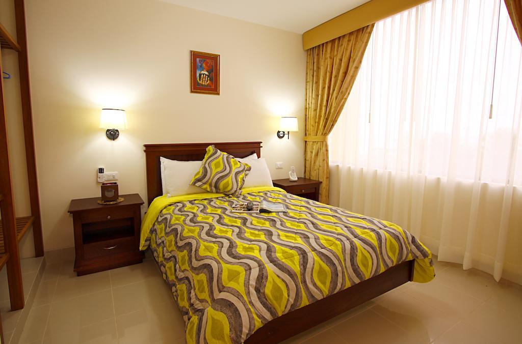 Hotel Club Del Sol Atacames Bagian luar foto