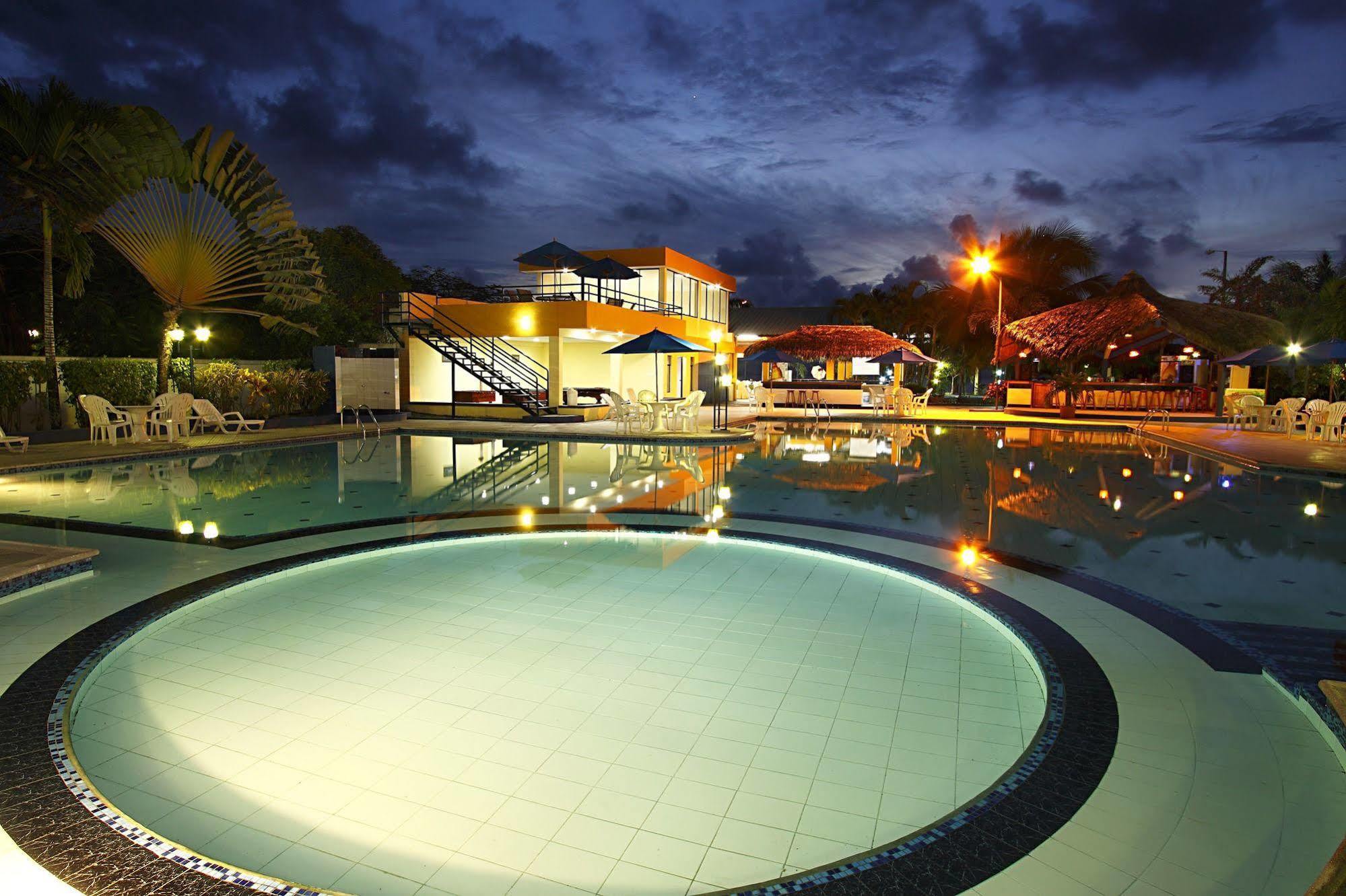 Hotel Club Del Sol Atacames Bagian luar foto