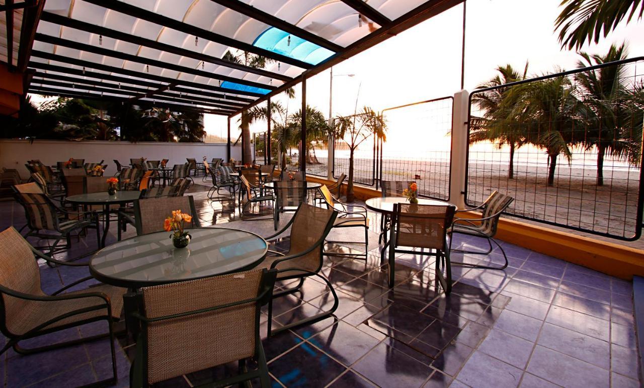 Hotel Club Del Sol Atacames Bagian luar foto